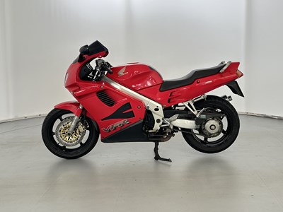 Lot 27 - 1997 Honda VFR 750