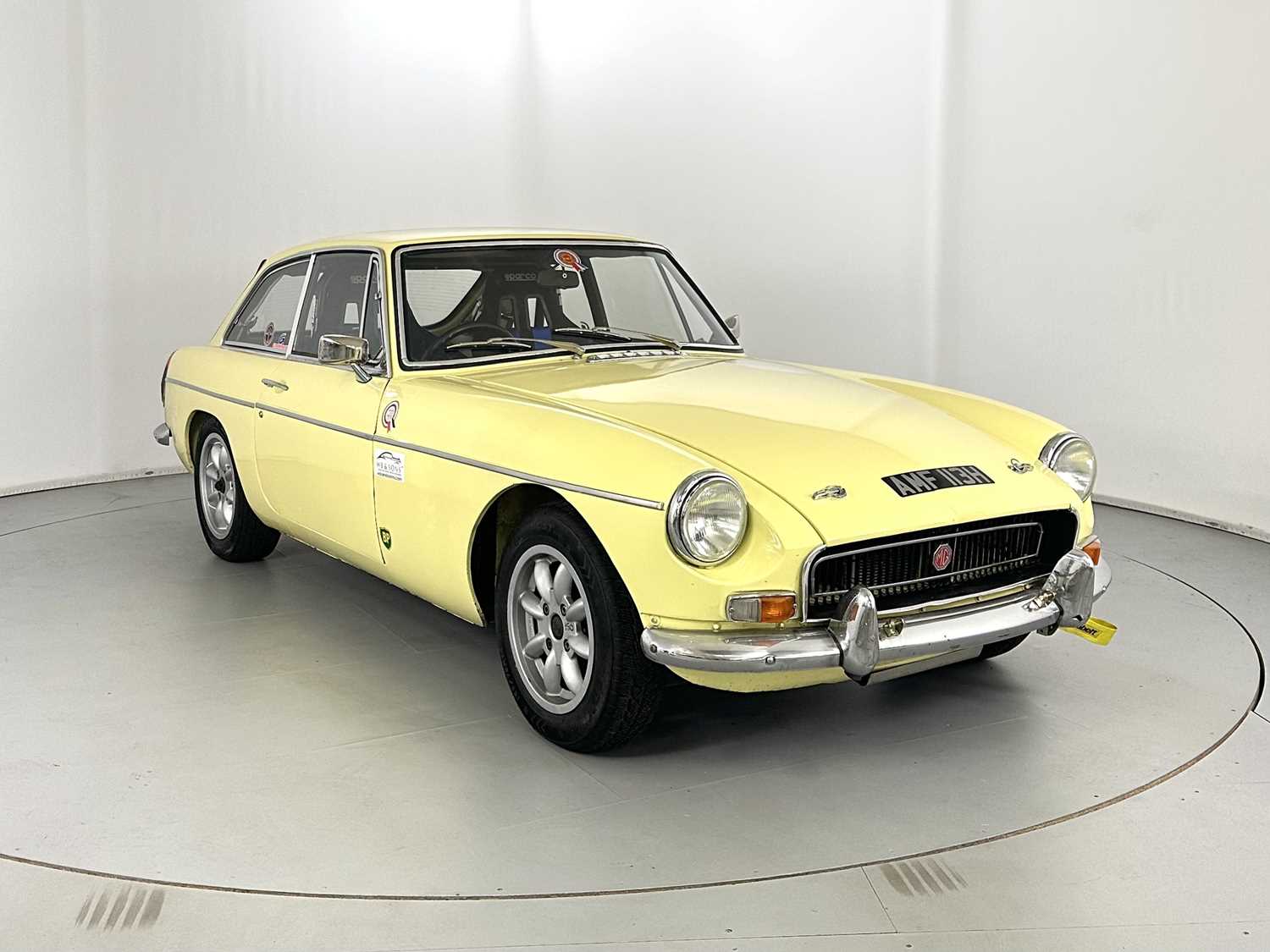 Lot 39 - 1969 MG BGT