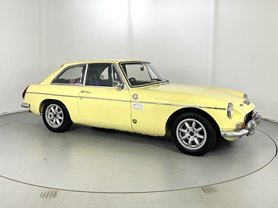 Lot 39 - 1969 MG BGT