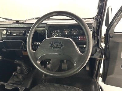 Lot 61 - 1993 Land Rover Defender 90