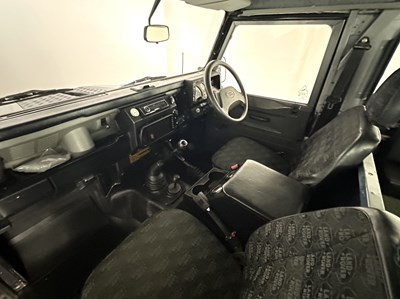 Lot 61 - 1993 Land Rover Defender 90