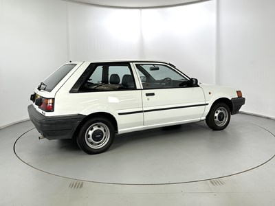 Lot 25 - 1987 Nissan Sunny