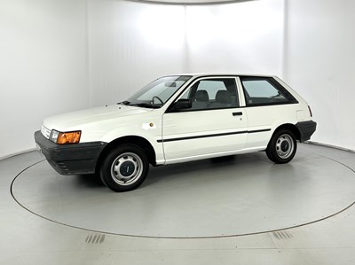 Lot 25 - 1987 Nissan Sunny