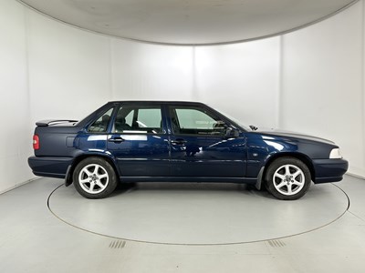 Lot 120 - 1999 Volvo S70