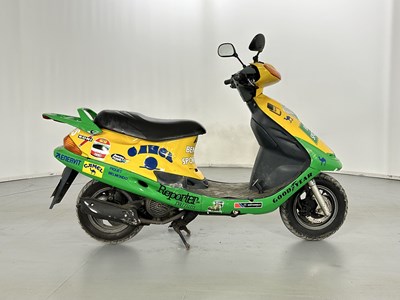 Lot 62 - Hongqi 50cc Scooter "Benetton"