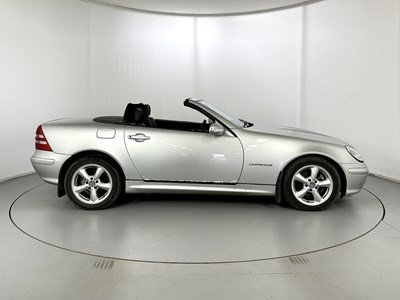 Lot 122 - 2001 Mercedes-Benz SLK 200