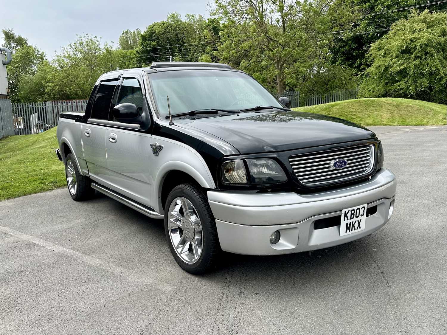 Lot 20 - 2003 Ford F150 Harley-Davidson Edition