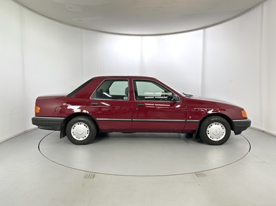 Lot 35 - 1989 Ford Sierra Sapphire 2.3D L