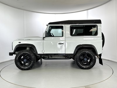 Lot 113 - 2001 Land Rover Defender 90