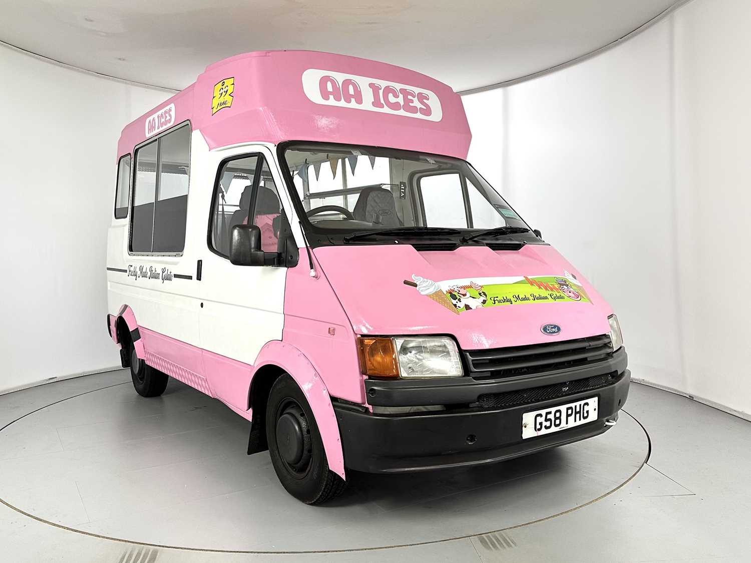 Lot 52 - 1990 Ford Transit Whitby Morrison Ice Cream Van