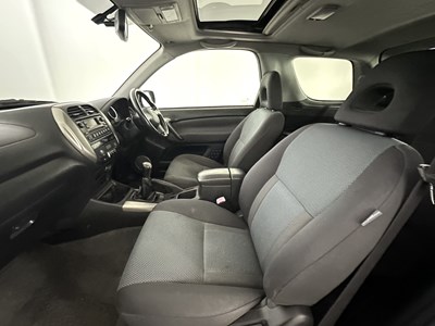 Lot 59 - 2005 Toyota Rav-4