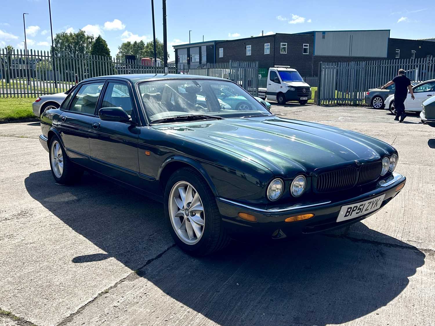 Lot 93 - 2002 Jaguar XJ V8