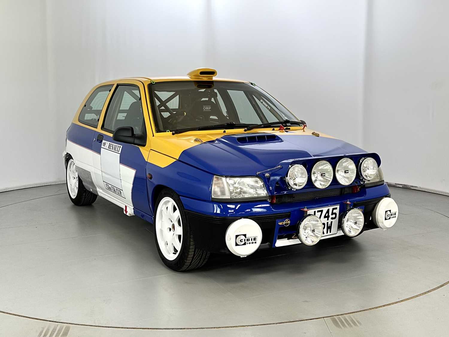 Lot 37 - 1991 Renault Clio