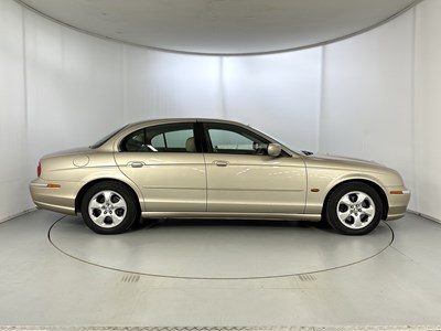 Lot 55 - 1999 Jaguar S-Type