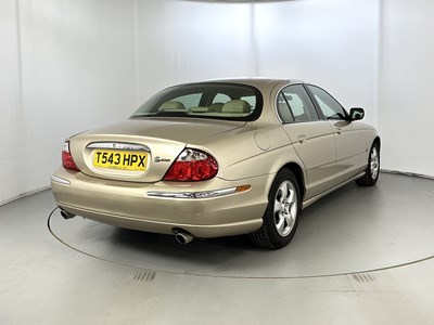 Lot 55 - 1999 Jaguar S-Type