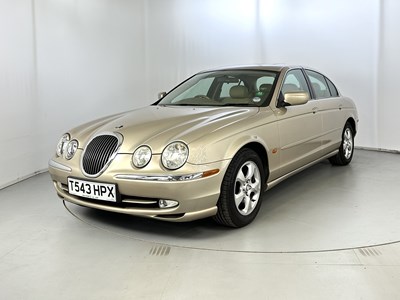 Lot 55 - 1999 Jaguar S-Type