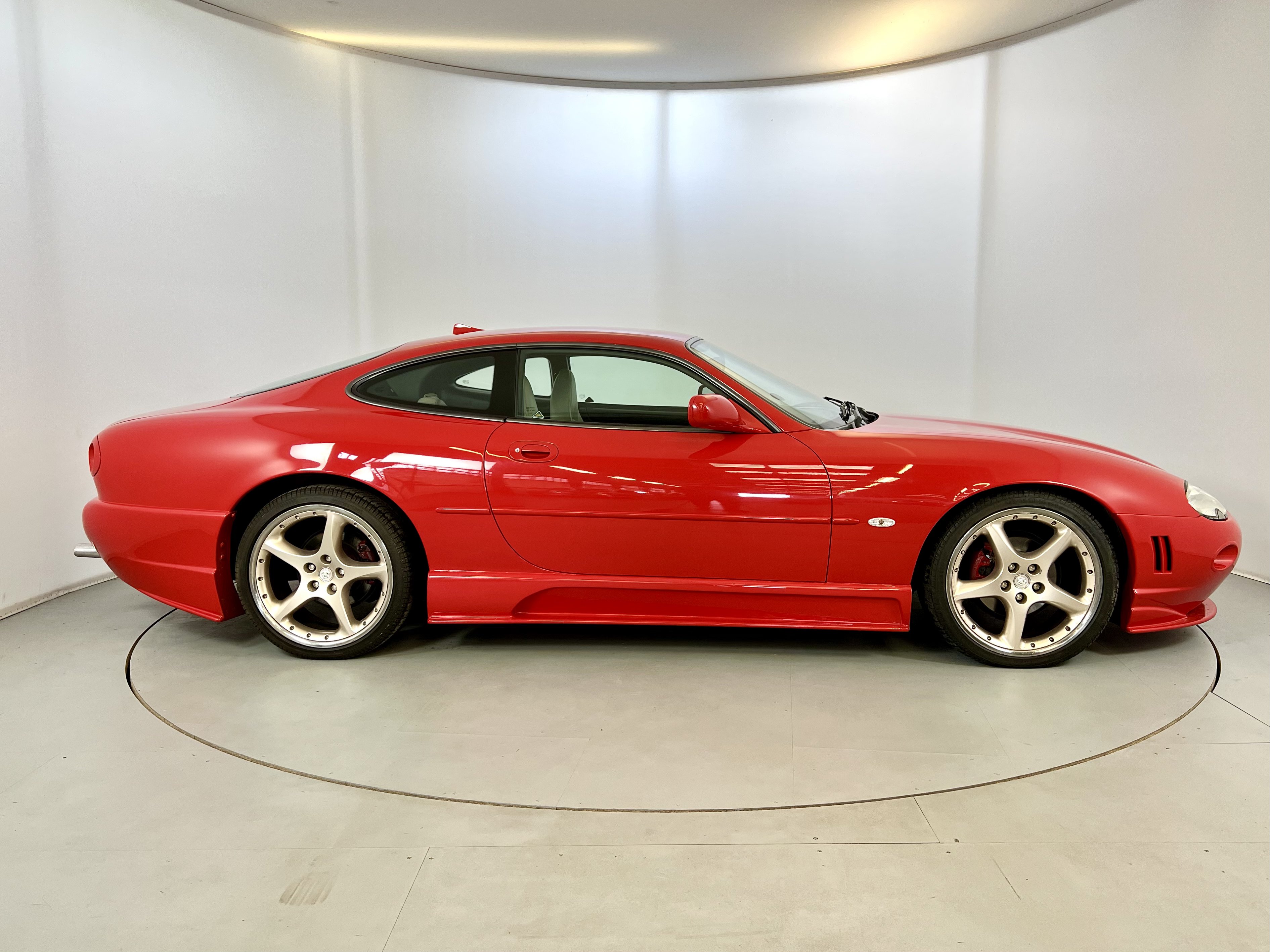 Lot 117 - 1996 Jaguar XK8 Zeemax