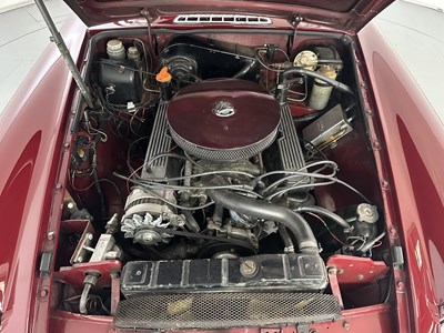 Lot 40 - 1970 MG BGT V8