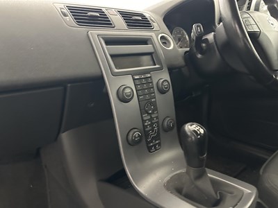 Lot 121 - 2005 Volvo S40