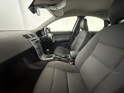 Lot 121 - 2005 Volvo S40