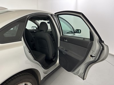 Lot 121 - 2005 Volvo S40