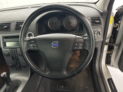 Lot 121 - 2005 Volvo S40