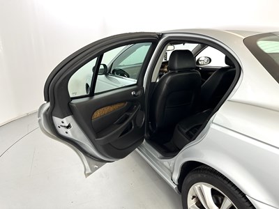 Lot 116 - 2007 Jaguar X-Type Sovereign