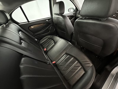 Lot 116 - 2007 Jaguar X-Type Sovereign