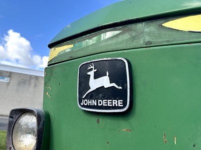 Lot 109 - 1986 John Deere 2140