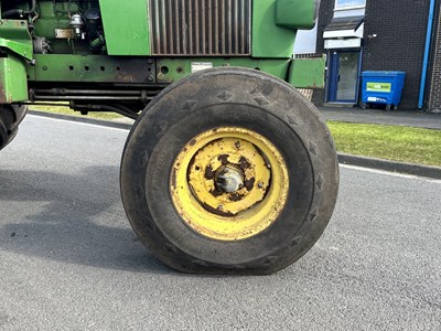 Lot 109 - 1986 John Deere 2140