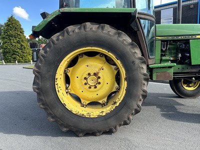 Lot 109 - 1986 John Deere 2140