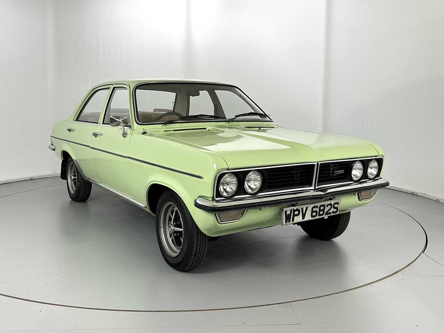 Lot 195 - 1977 Vauxhall Viva 1300 GLS