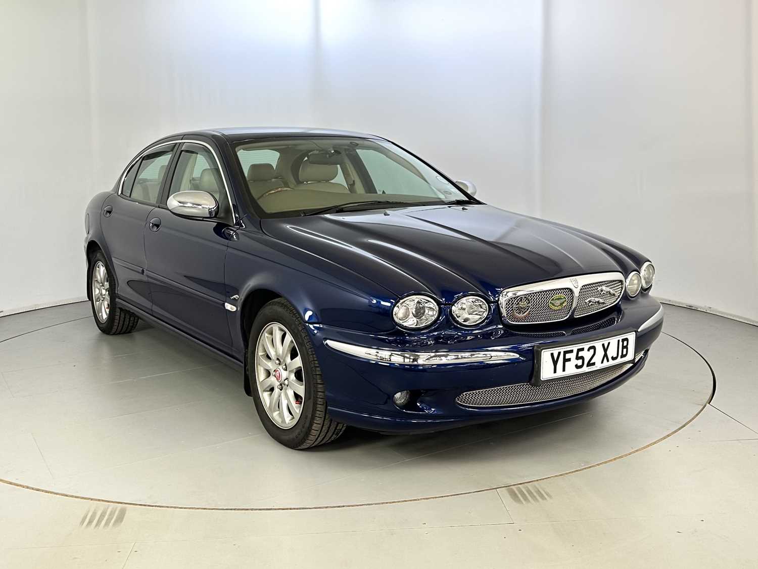 Lot 73 - 2002 Jaguar X-Type