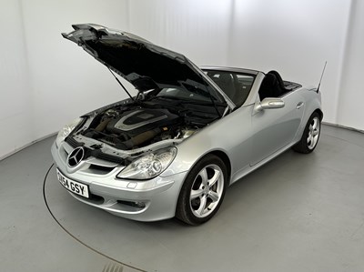 Lot 39 - 2004 Mercedes-Benz SLK350