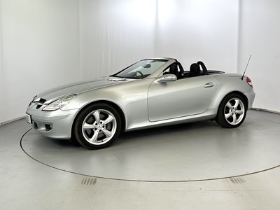 Lot 39 - 2004 Mercedes-Benz SLK350