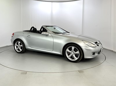 Lot 39 - 2004 Mercedes-Benz SLK350