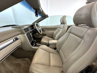 Lot 16 - 2005 Volvo C70 T5