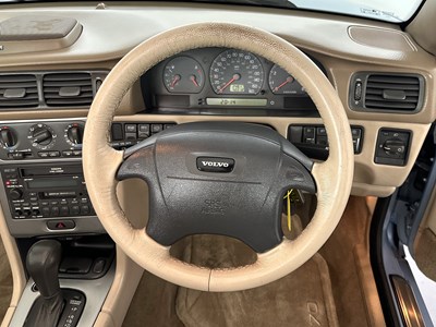 Lot 16 - 2005 Volvo C70 T5