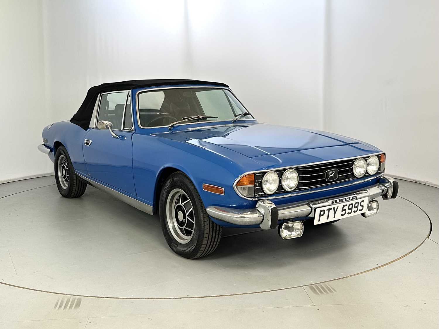 Lot 44 - 1977 Triumph Stag