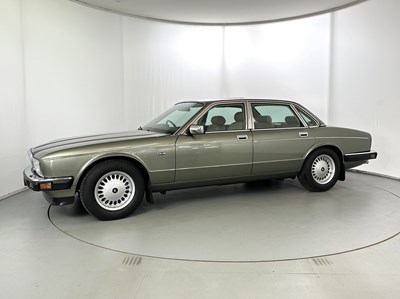 Lot 87 - 1987 Daimler 3.6