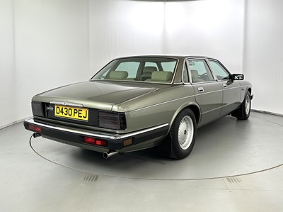 Lot 87 - 1987 Daimler 3.6