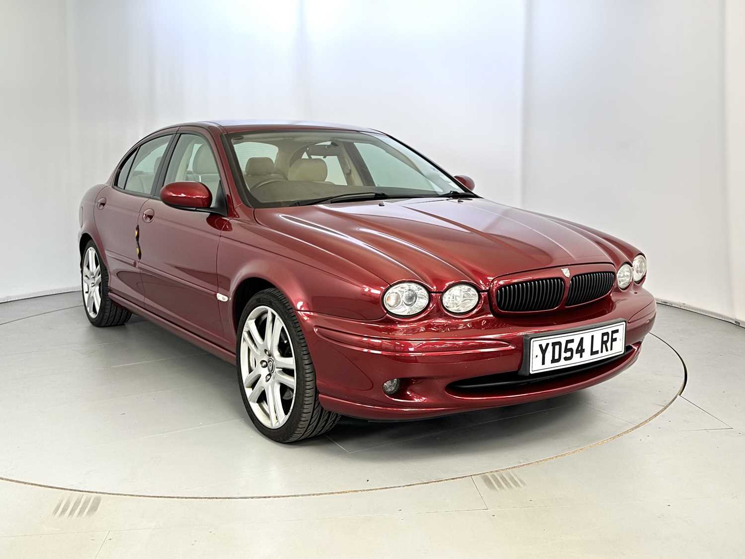 Lot 153 - 2004 Jaguar X-Type V6 Sport AWD