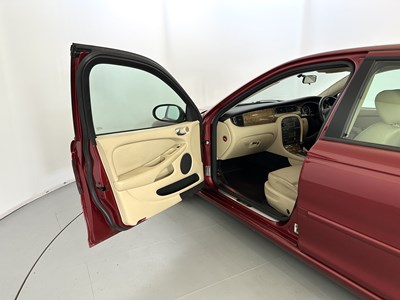 Lot 153 - 2004 Jaguar X-Type V6 Sport AWD