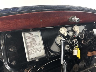 Lot 83 - 1939 Morris Super-Six Taxi