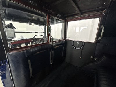 Lot 83 - 1939 Morris Super-Six Taxi