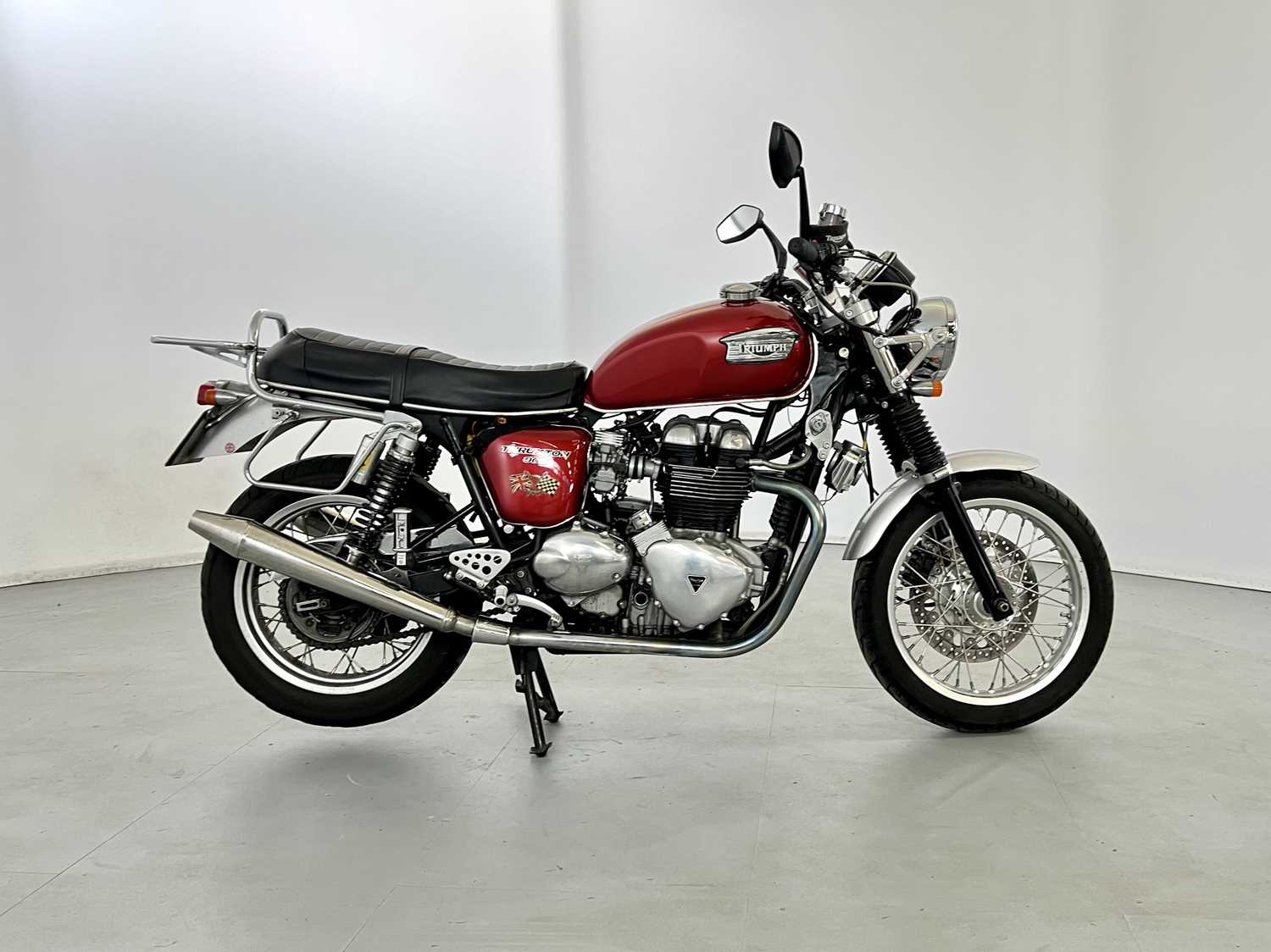 Lot 108 - 2004 Triumph Thruxton 900