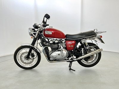 Lot 108 - 2004 Triumph Thruxton 900