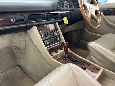 Lot 29 - 1988 Mercedes-Benz 420SE