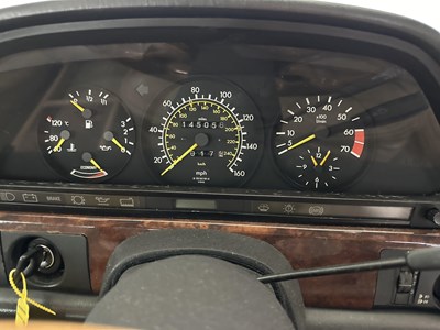 Lot 29 - 1988 Mercedes-Benz 420SE