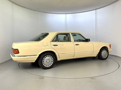 Lot 29 - 1988 Mercedes-Benz 420SE